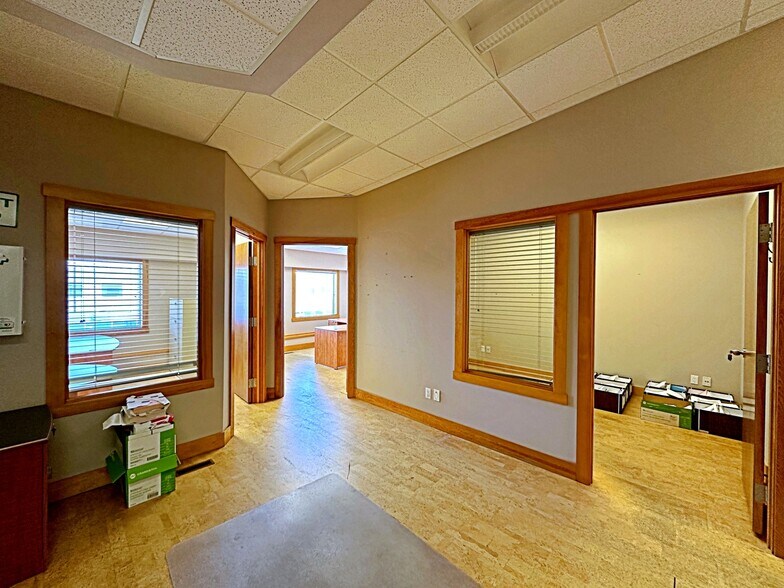 More Photos Of 380 Mackenzie Blvd, Fort McMurray Warehouse For Sale