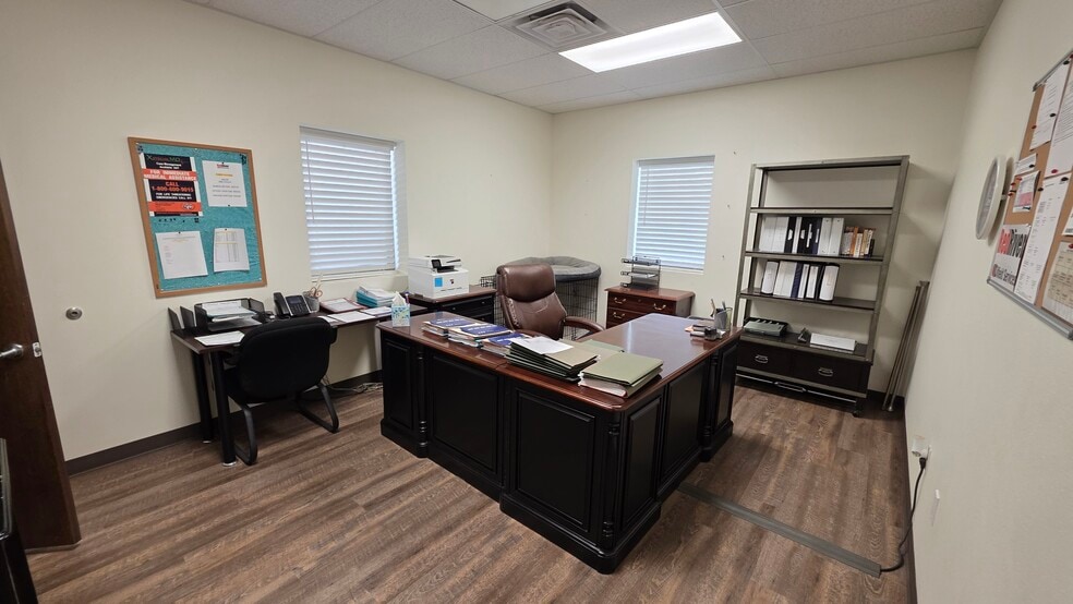 More Photos Of 8211 E County Road 62, Midland Warehouse For Sale