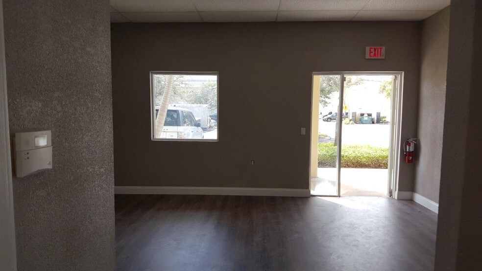 More Photos Of 2755 Vista Pky, West Palm Beach Coworking Space