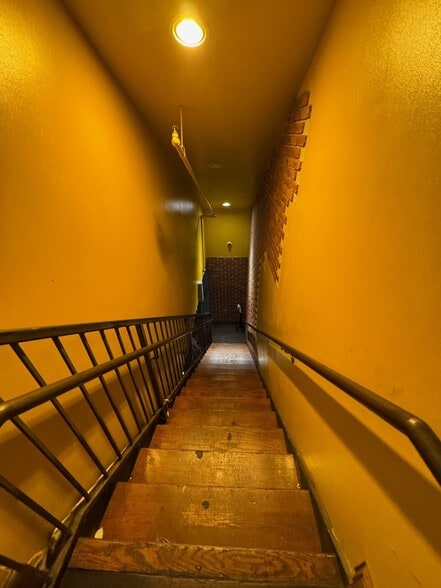 More Photos Of 1330 Walnut St, Philadelphia General Retail For Sale