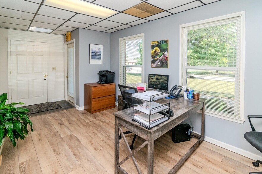 More Photos Of 100-102 Consumer Ln, Frankfort Office For Sale
