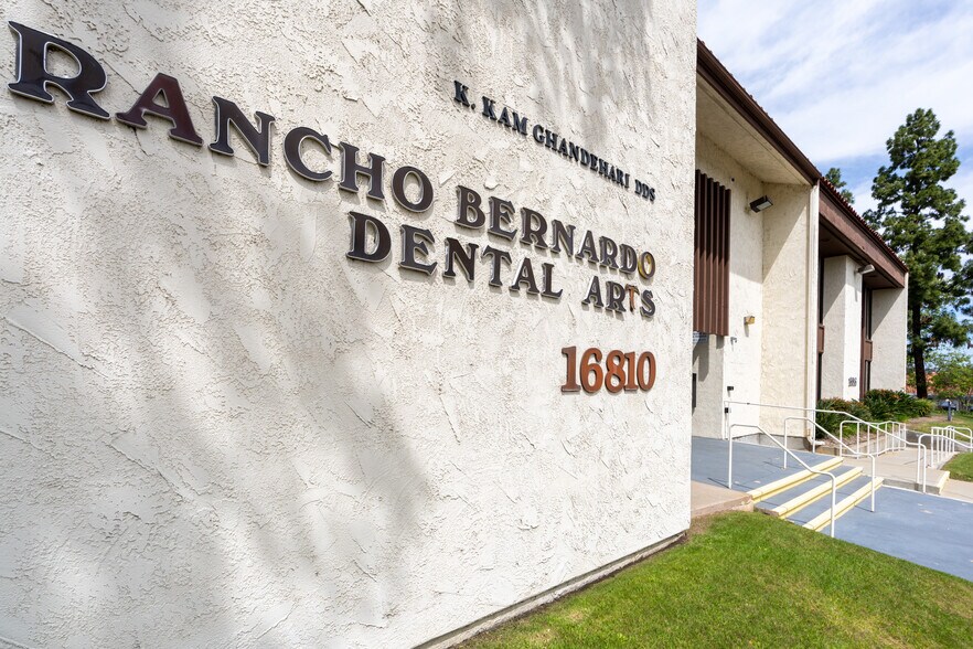 More Photos Of 16810-16816 Bernardo Center Dr, San Diego Medical For Lease