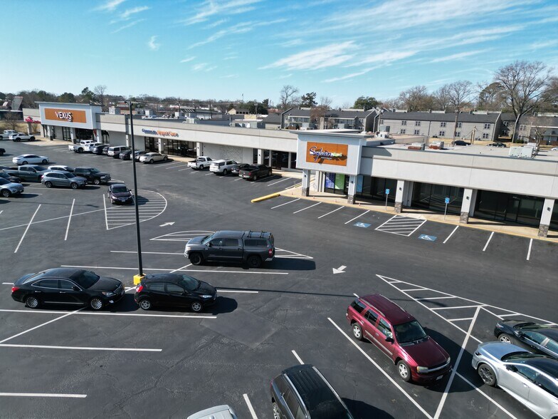 More Photos Of 4015 S Broadway Ave, Tyler Unknown For Lease