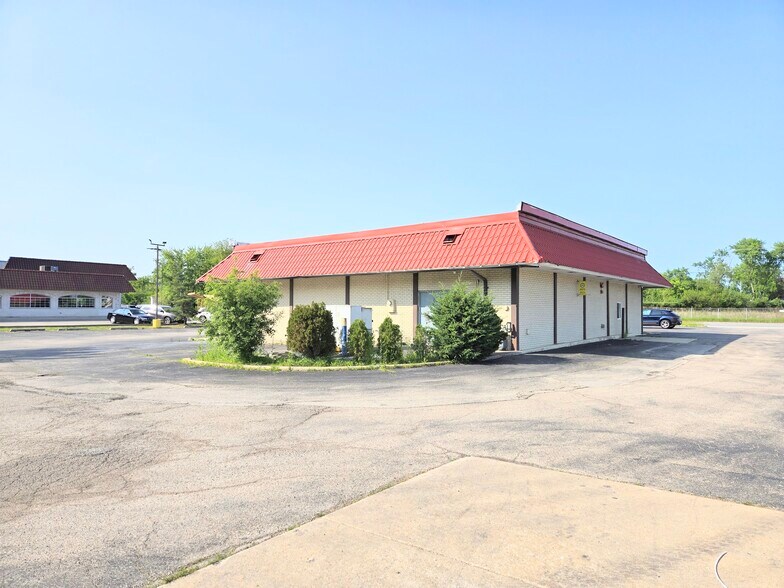 More Photos Of 9850 Milwaukee Ave, Glenview Fast Food For Sale