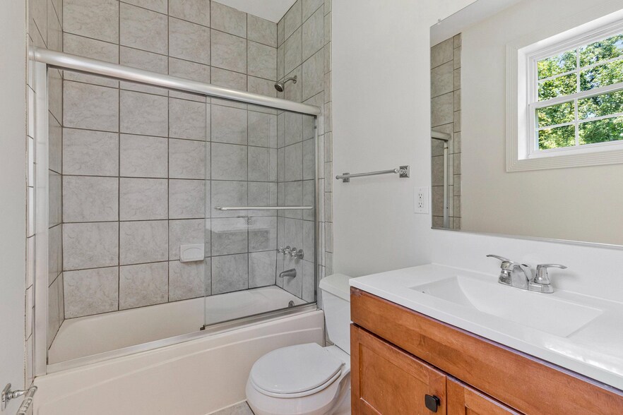 More Photos Of 10811 Electric Ave, Lanham Specialty For Sale