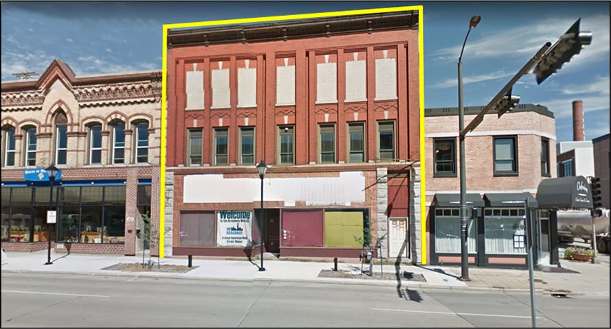 Primary Photo Of 402 Dousman St, Green Bay Storefront Retail Office For Sale