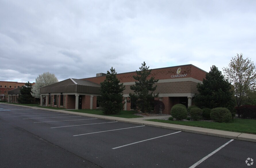 More Photos Of 17 Technology Pl, East Syracuse Office For Lease