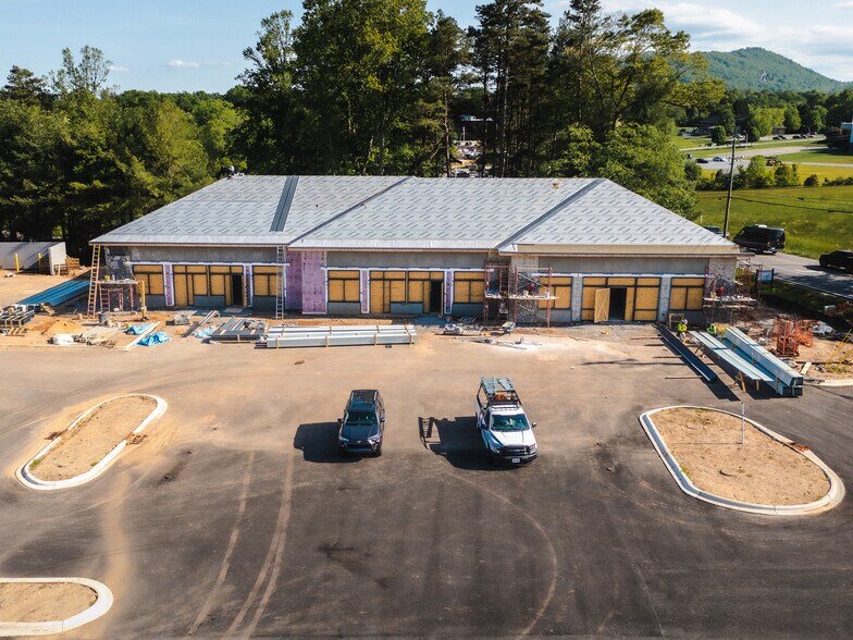 More Photos Of 1874 Brevard Rd, Arden Storefront Retail Office For Lease