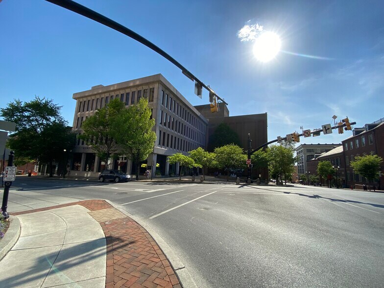 More Photos Of 28 Penn Sq, Lancaster Office For Lease