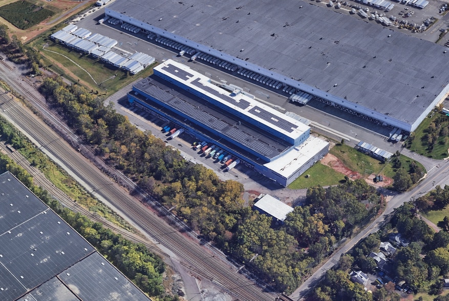 More Photos Of 55 Talmadge Rd, Edison Warehouse For Lease