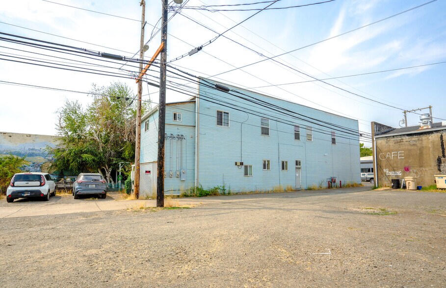 More Photos Of 54 W Sherman St, Lebanon Storefront For Sale