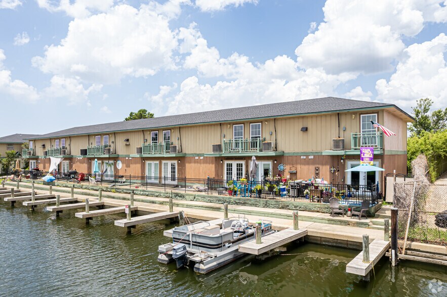 Primary Photo Of 4848 Pontchartrain Dr, Slidell Apartments For Sale