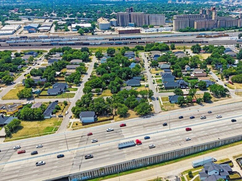 More Photos Of 804 Powell ave, Fort Worth Land For Sale