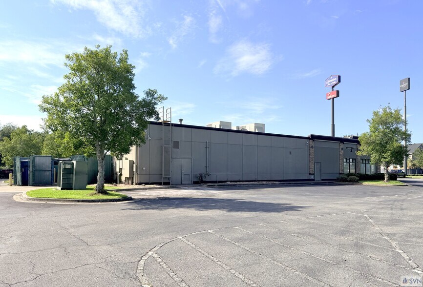 More Photos Of 580 Al Henderson Blvd, Savannah Restaurant For Lease