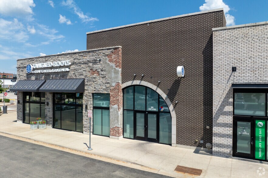 More Photos Of 899-913 N Milwaukee Ave, Vernon Hills Restaurant For Lease