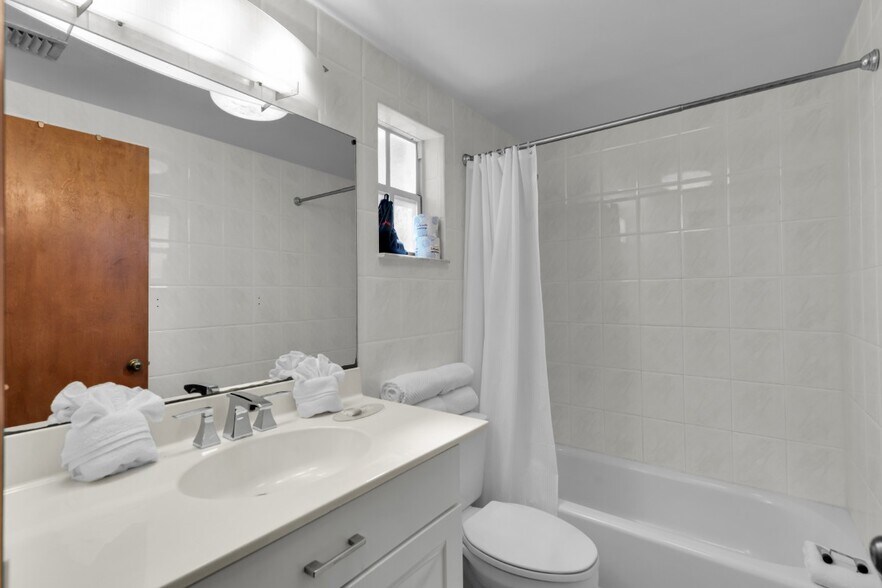 More Photos Of 97340-97360 Overseas Hwy, Key Largo Hotel For Sale