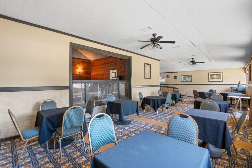 More Photos Of 607 Butts Mill Rd, Pine Mountain General Retail For Sale