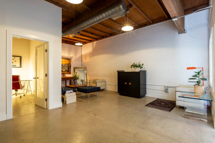 More Photos Of 5908 Barton Ave, Los Angeles Loft Creative Space For Lease
