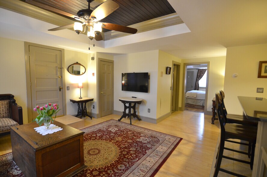 More Photos Of 72 Union Ave, Saratoga Springs Apartments For Sale