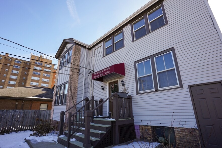 More Photos Of 614 W Berry St, Fort Wayne Office For Sale