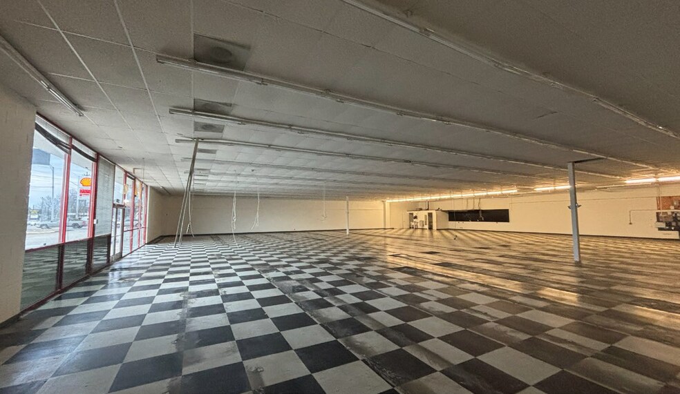 More Photos Of 2639 W Meighan Blvd, Gadsden Freestanding For Lease