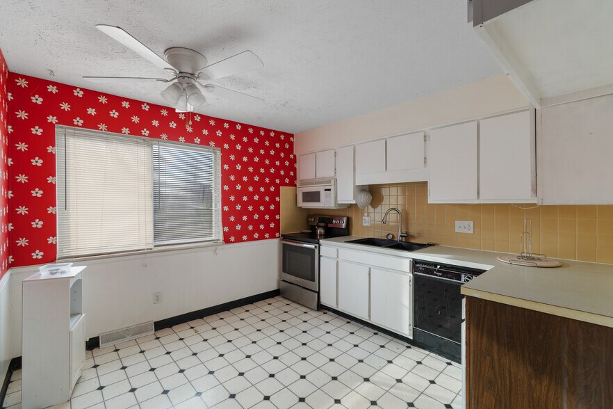 More Photos Of 4542 Camelot Cir, Uniontown Multifamily For Sale