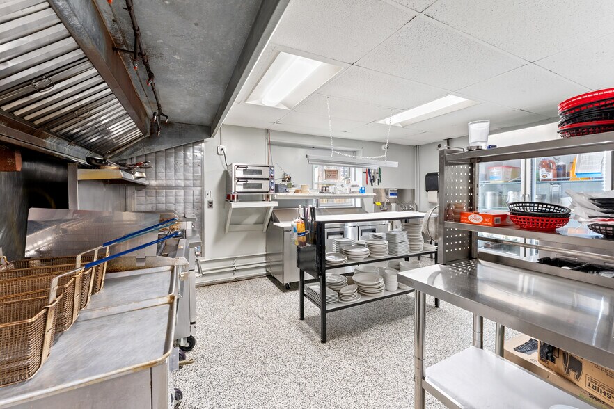 More Photos Of 2582 State Highway 7, Bainbridge Restaurant For Sale