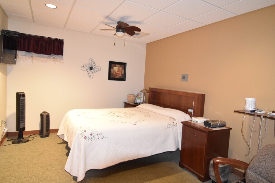 More Photos Of 5161 B Dr S, Battle Creek Medical For Lease