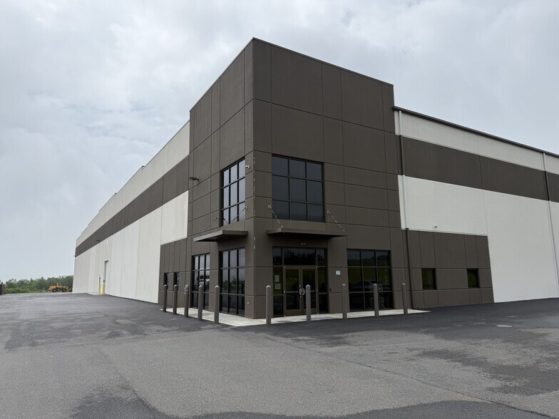 Primary Photo Of 10 Keystone Blvd E, Pottsville Industrial For Lease