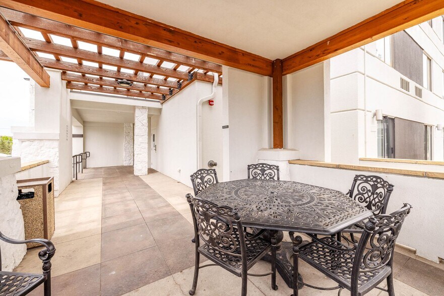 More Photos Of 2886 S Circle Dr, Colorado Springs Multifamily For Sale