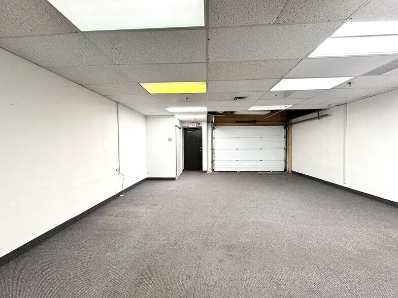 More Photos Of 400 Esna Park Dr, Markham Warehouse For Sale