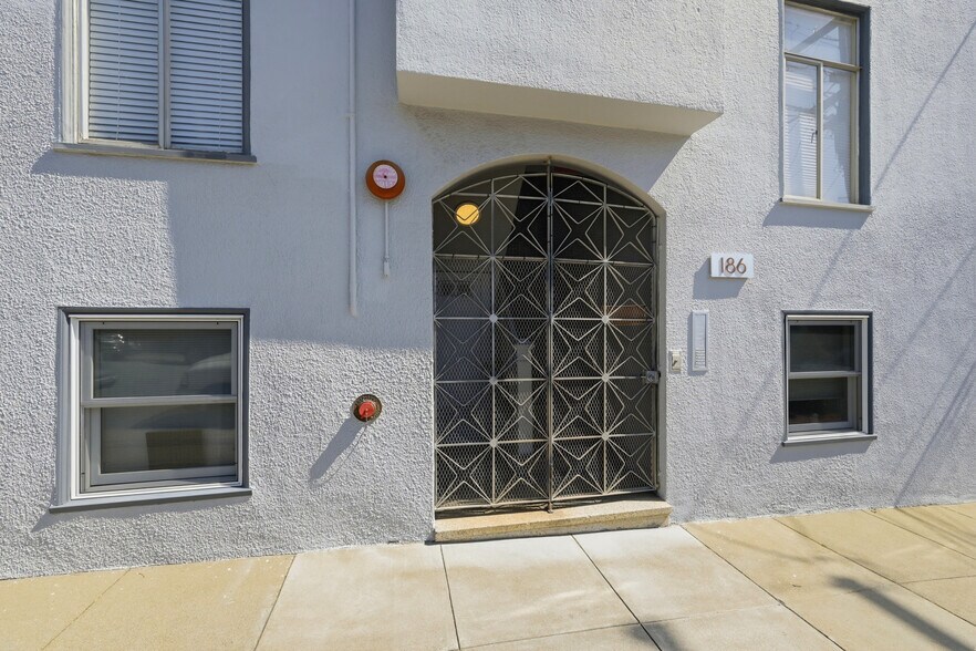 More Photos Of 184 Valley St, San Francisco Apartments For Sale