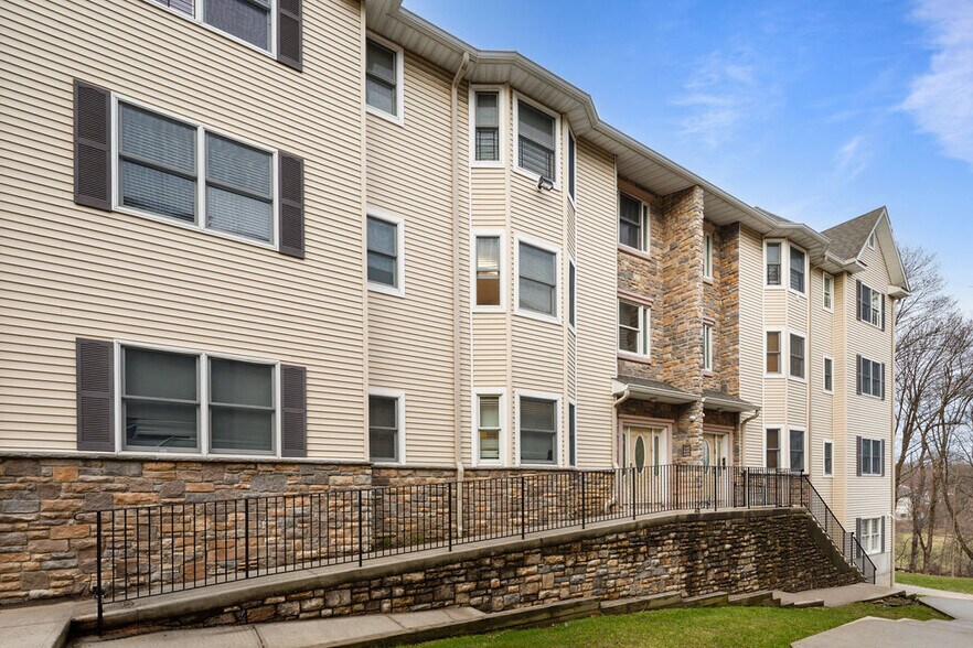 More Photos Of 68 Main St, Monsey Apartments For Sale