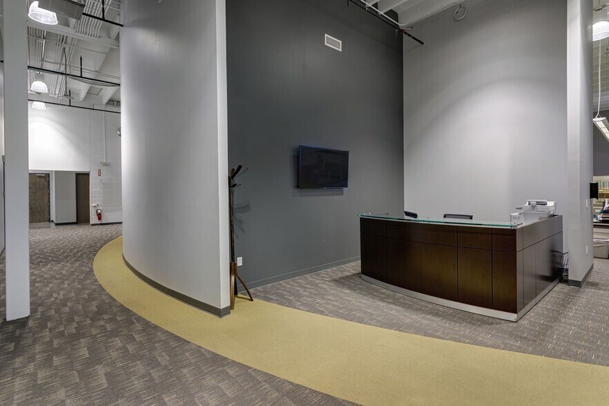 More Photos Of 2926 Kraft Dr, Nashville Light Distribution For Lease