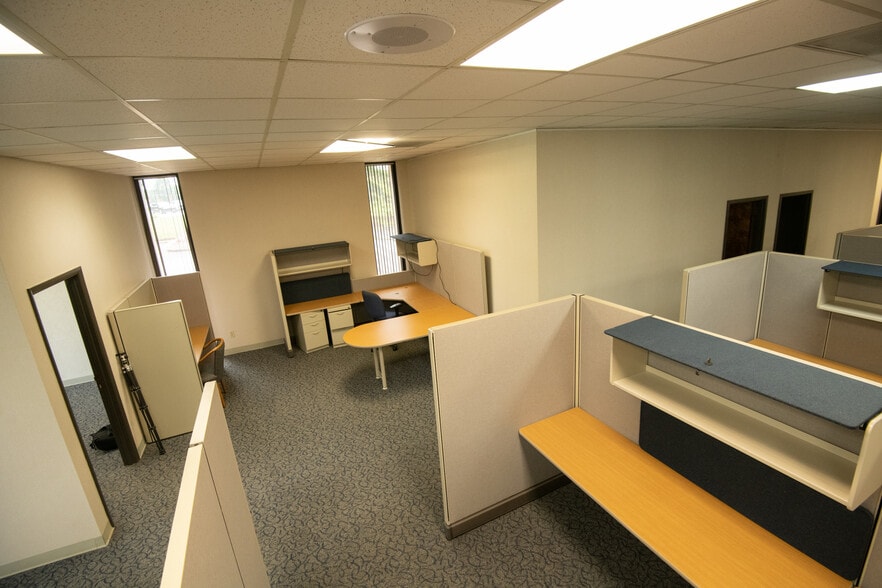 More Photos Of 1330 N Park St, Carrollton Medical For Sale