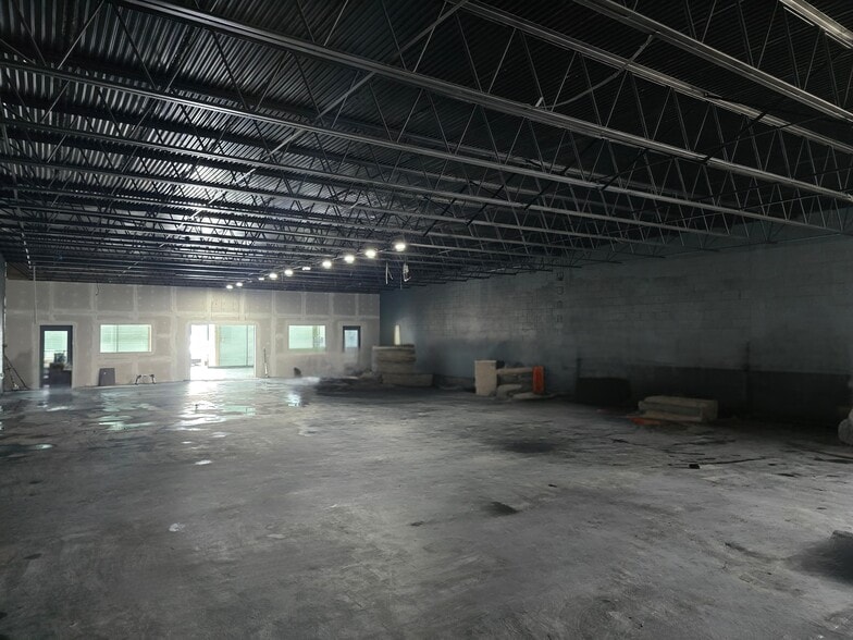 More Photos Of 5413 Normandy Blvd, Jacksonville Freestanding For Sale