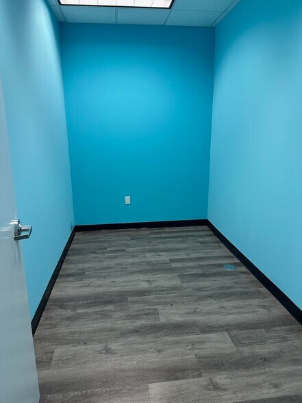 More Photos Of 4245 Johns Creek Pky, Suwanee Medical For Lease