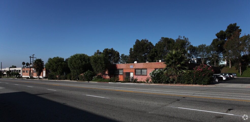 More Photos Of 1401 Monterey Pass Rd, Monterey Park Manufacturing For Lease