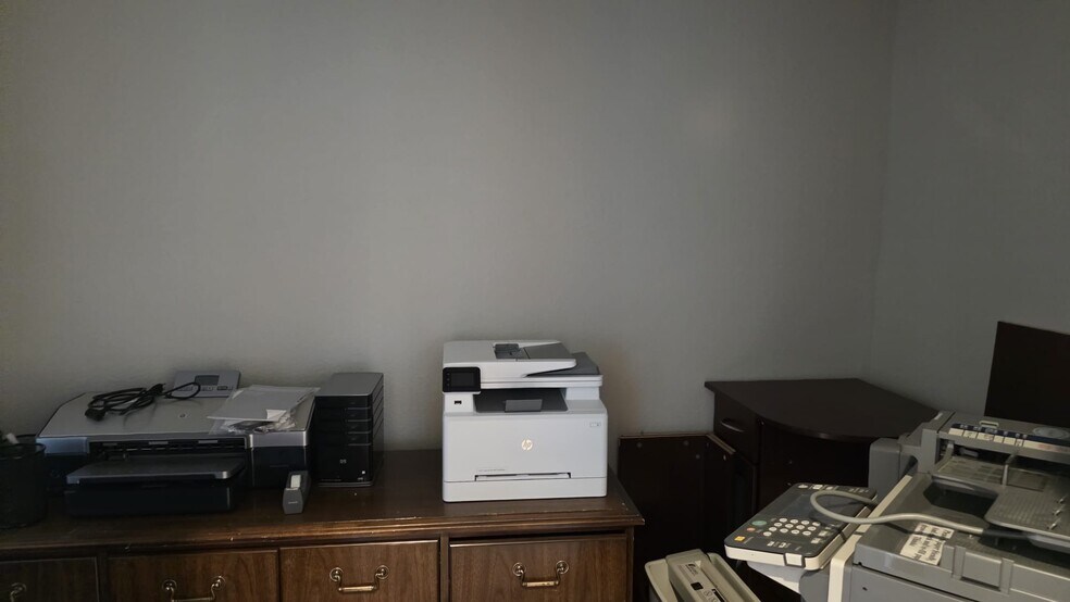 More Photos Of 23219 Red River Dr, Katy Medical For Sale