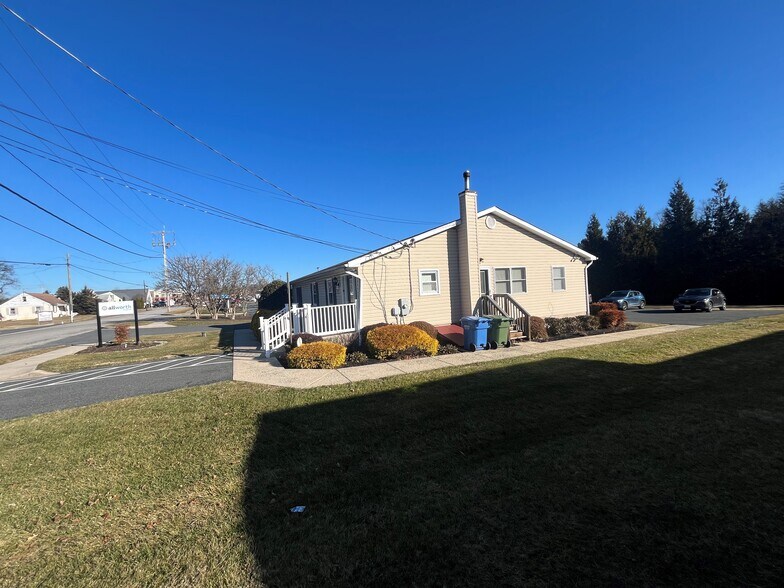 More Photos Of 2231 Old Emmorton Rd, Bel Air Office For Sale