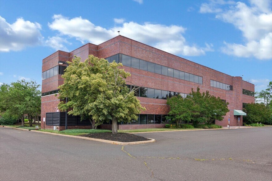 More Photos Of 300 Harper Dr, Moorestown Medical For Lease