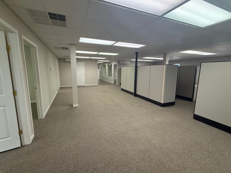 More Photos Of 53842 Generations Dr, South Bend Office For Lease