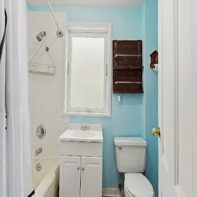 More Photos Of 878-880 Broadway, Bayonne General Retail For Sale