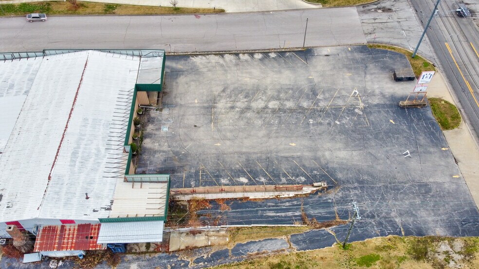 More Photos Of 2015 Payne st, Tell City Light Distribution For Sale