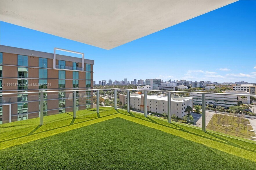 More Photos Of 2820 NE 214th St, Aventura Loft Creative Space For Sale