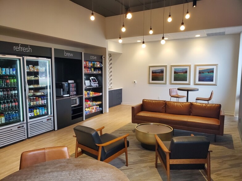 More Photos Of 3901 W 86th St, Indianapolis Office For Lease