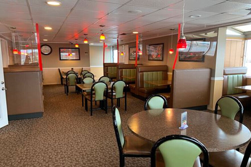 More Photos Of 1565 Marion-Waldo Rd, Marion General Retail For Sale