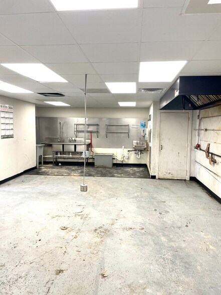 More Photos Of 1840 Hampton St, Columbia Storefront Retail Residential For Lease