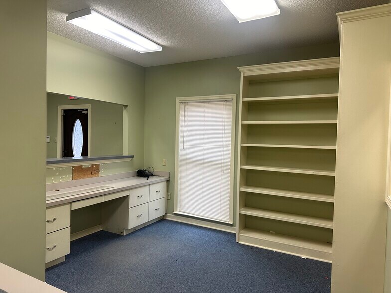 More Photos Of 763 Walnut Knoll Ln, Cordova Medical For Lease