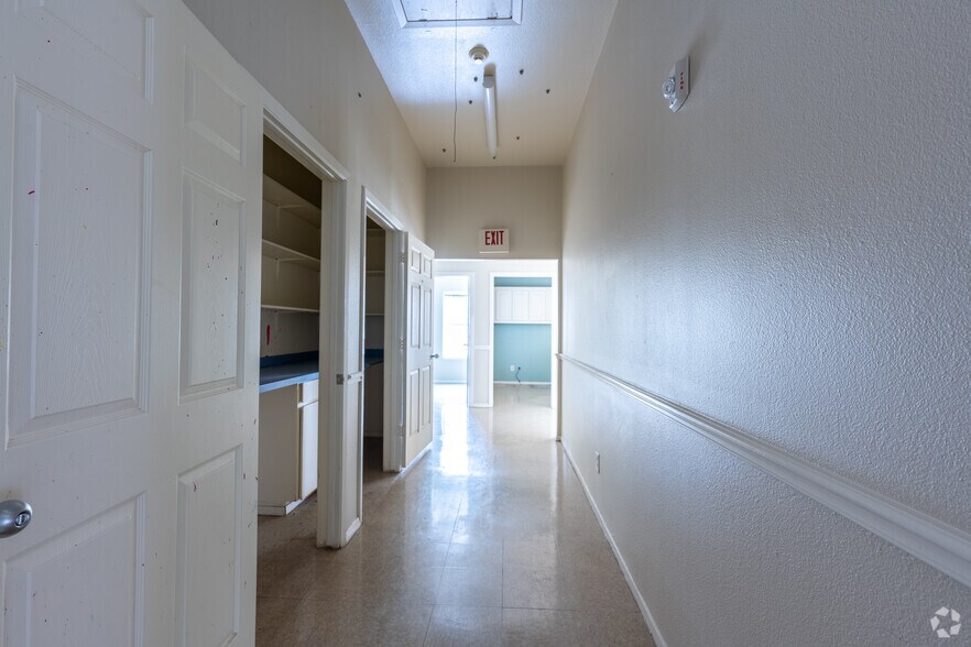 More Photos Of 50 Village Trail, Trophy Club Schools For Sale